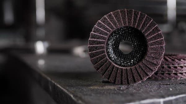 Klingspor SMT 800 non-woven flap disc, 125 x 22,23 mm medium Aluminium oxide convex Pack of 5