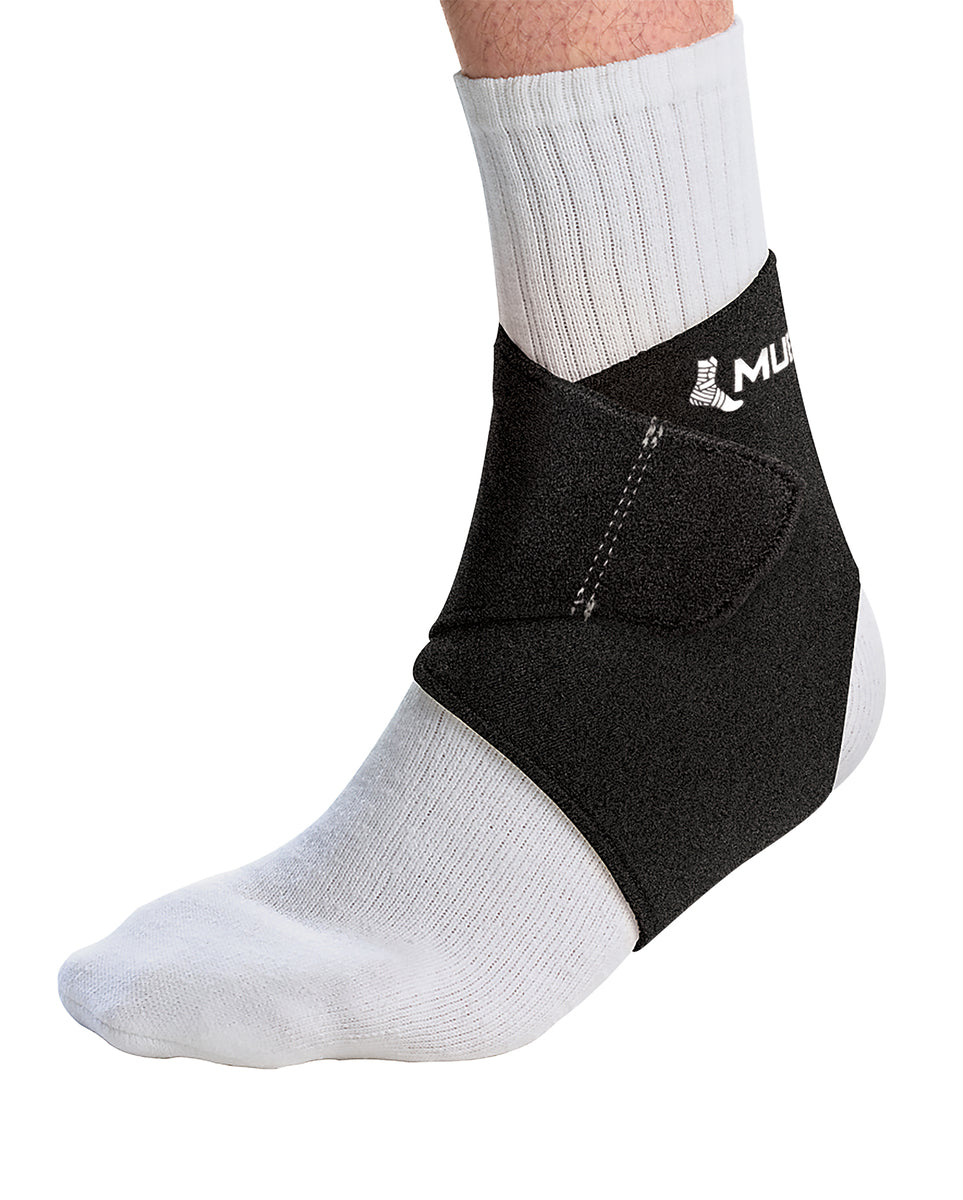 Mueller Wraparound Ankle Support 3-IN-1